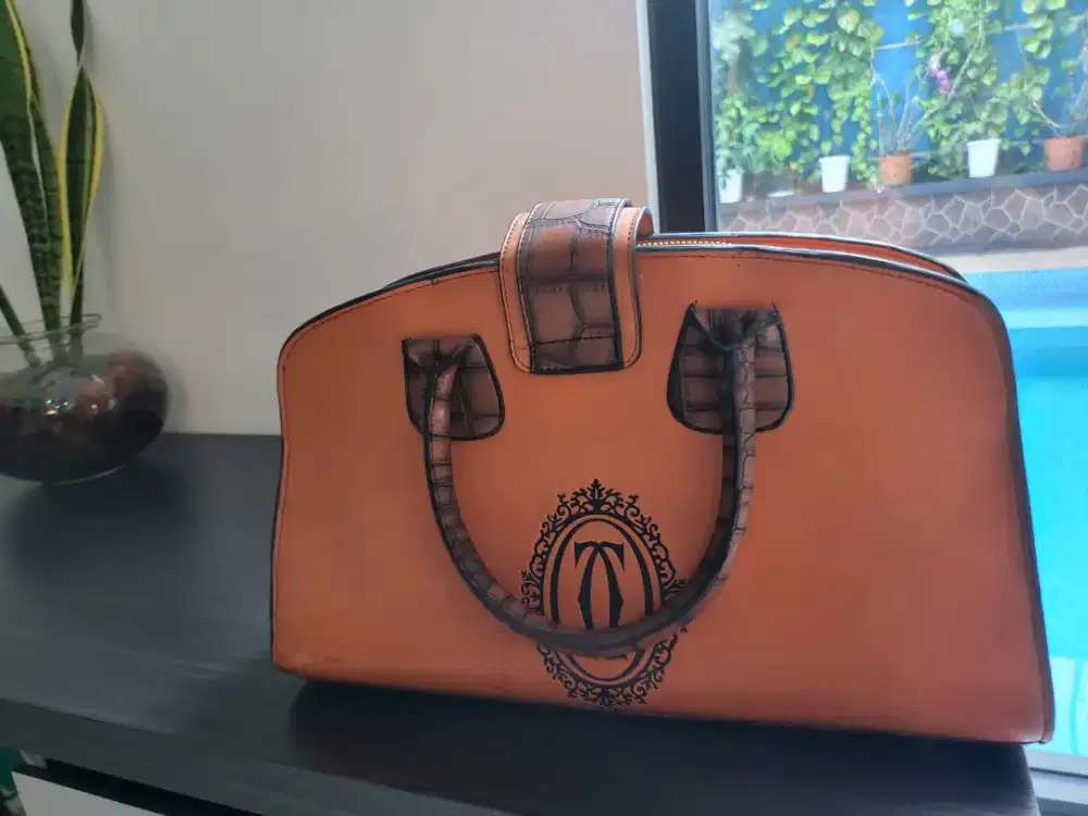 Tas Cartier Preloved