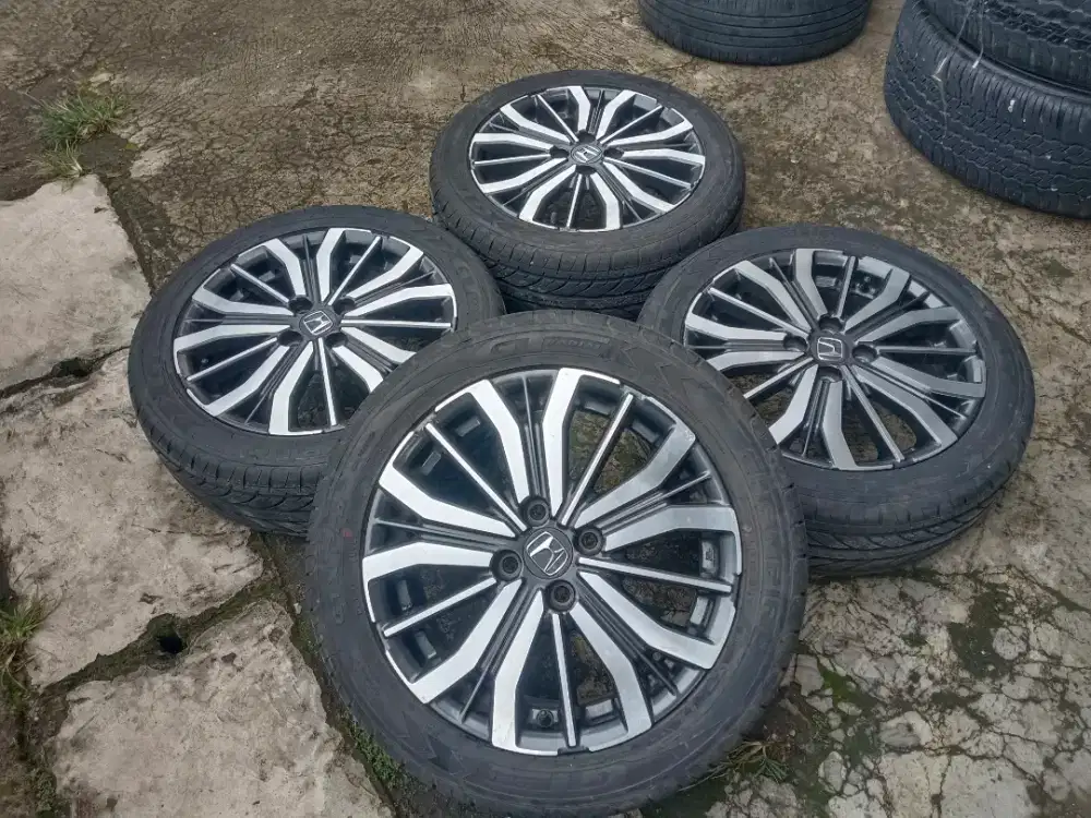 Kondisi 90% Velg dan ban siap Pakai. original enkei thailand Ring 116