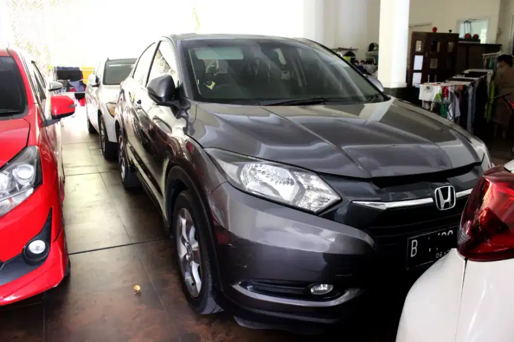 Honda Hrv E CVT 1.5 thn 2017 Grey
