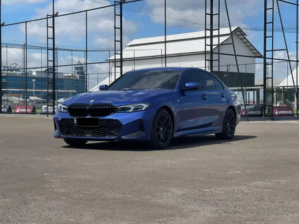 BMW 330i M-Sport AT Nik 2020 Blue KM 40rb Very Good Condition.