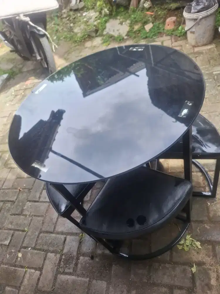 Meja satu set kondisi masi ok