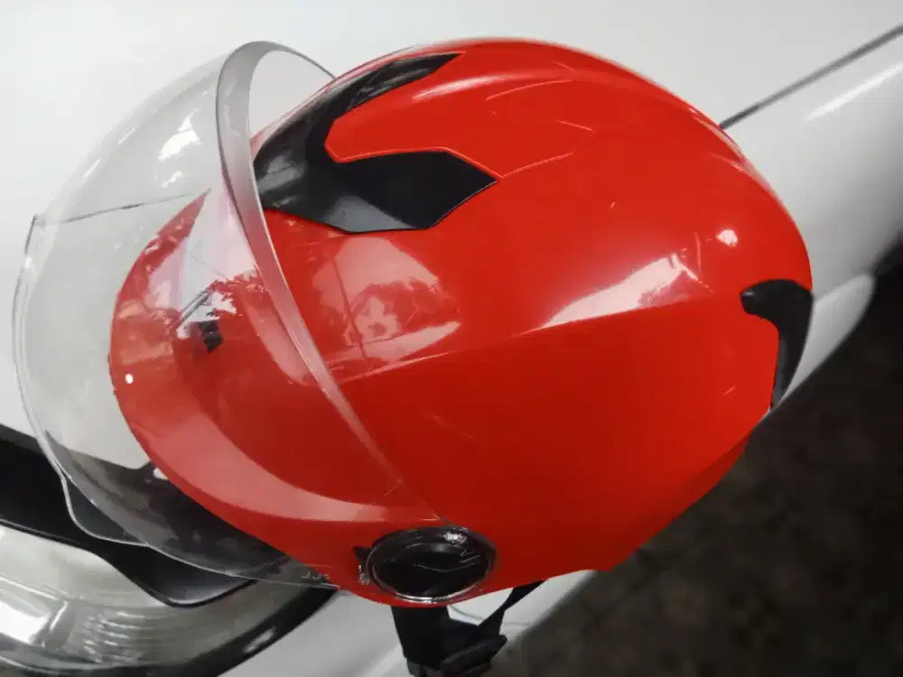 Dijual helm pribadi Vietnam style kondisi masih baru siap pakai bosku