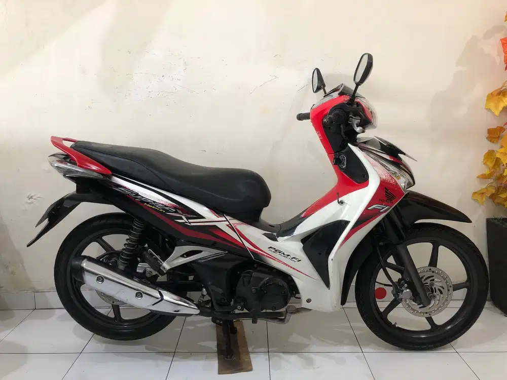Honda Supra X 125 Fi Pmk.2014  putih!!