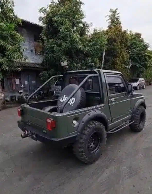 Jeep 120 1990 Bensin