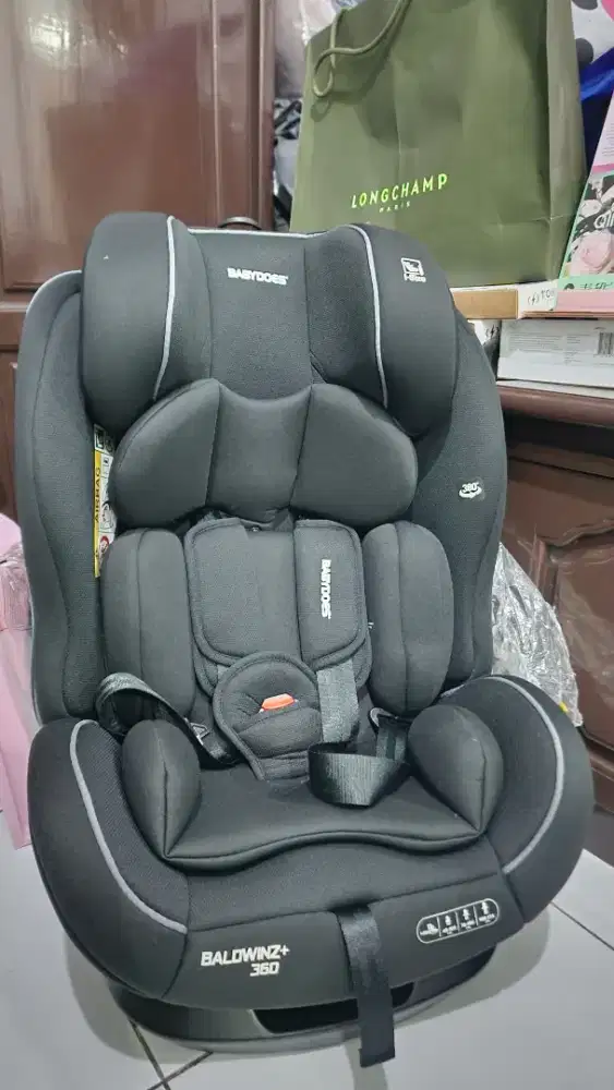 Babydoes Baldwinz+ 360 car seat