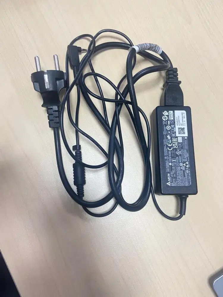 Charger Laptop ASUS Original 19V 2.37A – Kabel Lengkap & Siap Pakai