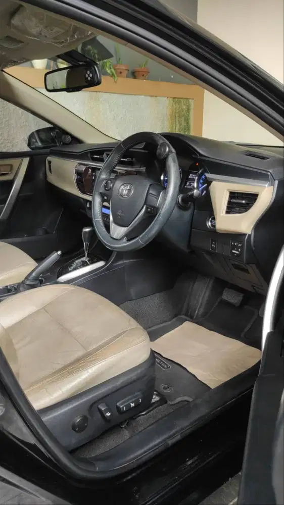 Toyota Corolla Altis Type V  2015 Harga CASH