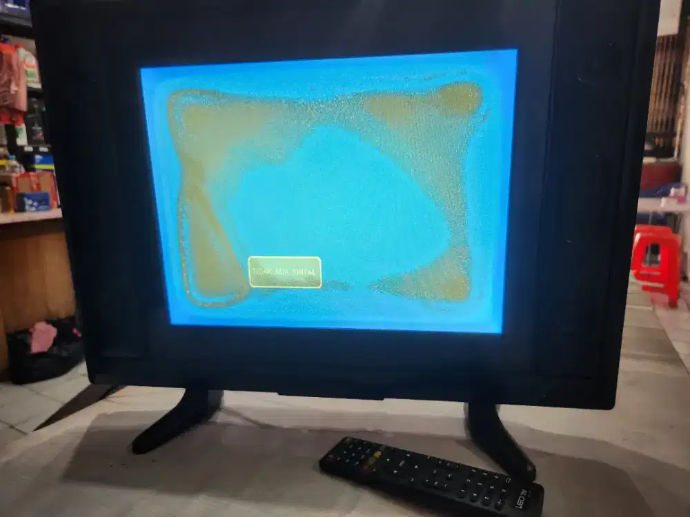 Televisi trisonic layar