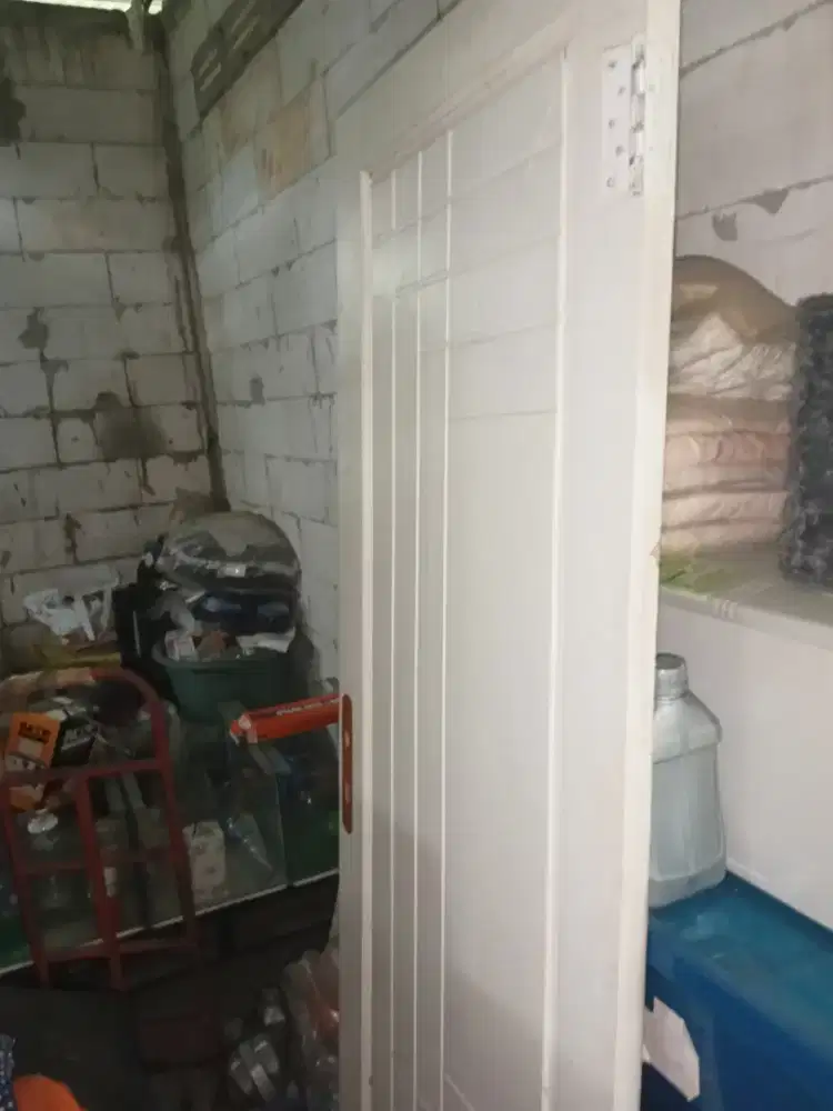 Pintu panel bagus dan kuat dari kayu meranti di Bojonggede-Bogor