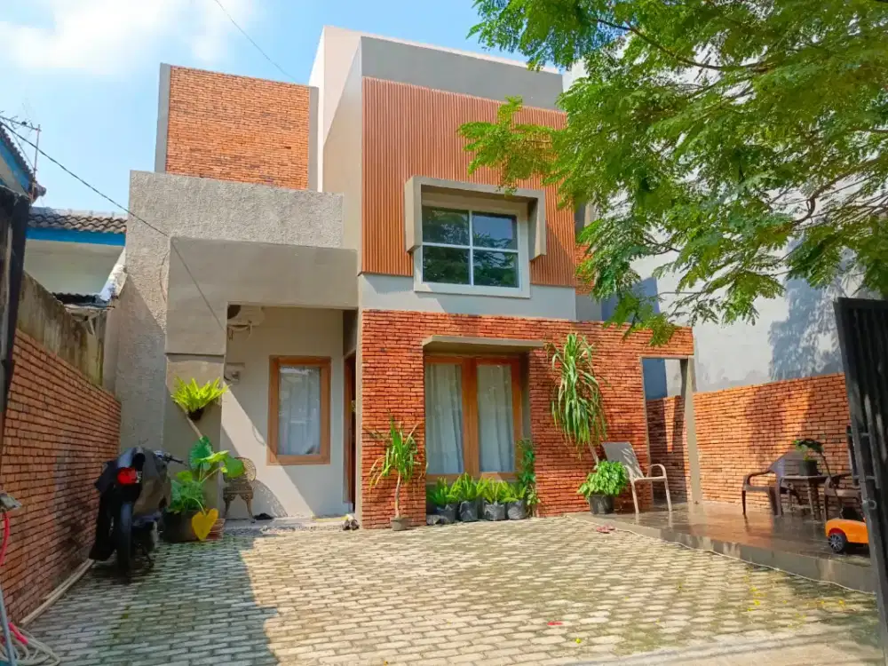 Rumah Modern Kontemporer 2 Lantai SHM