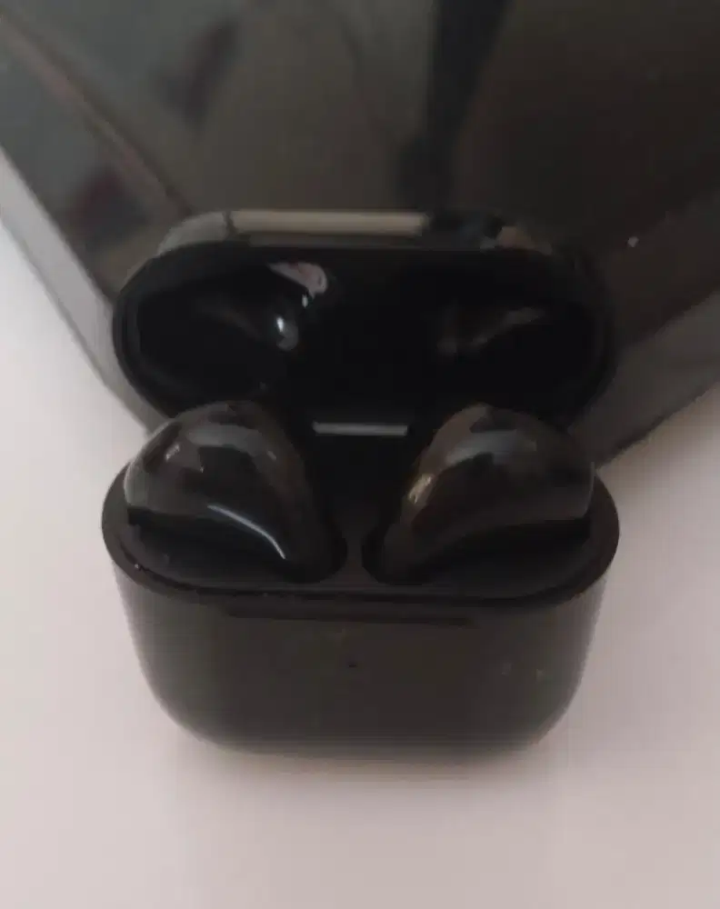 Earphone Mini Warna Hitam