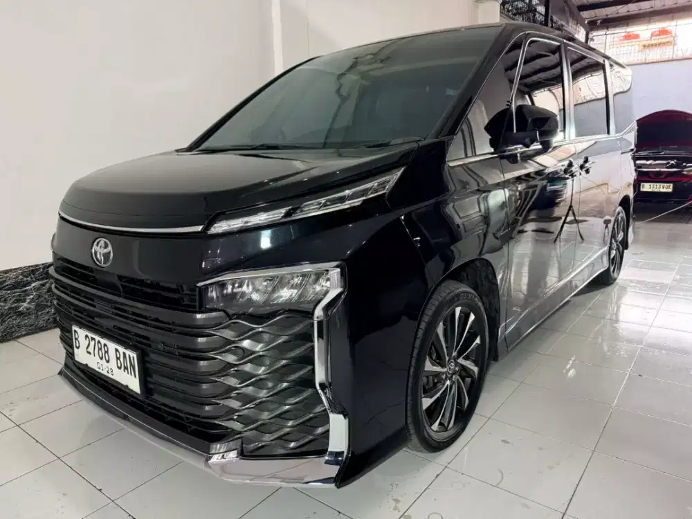 Toyota Voxy At 2022