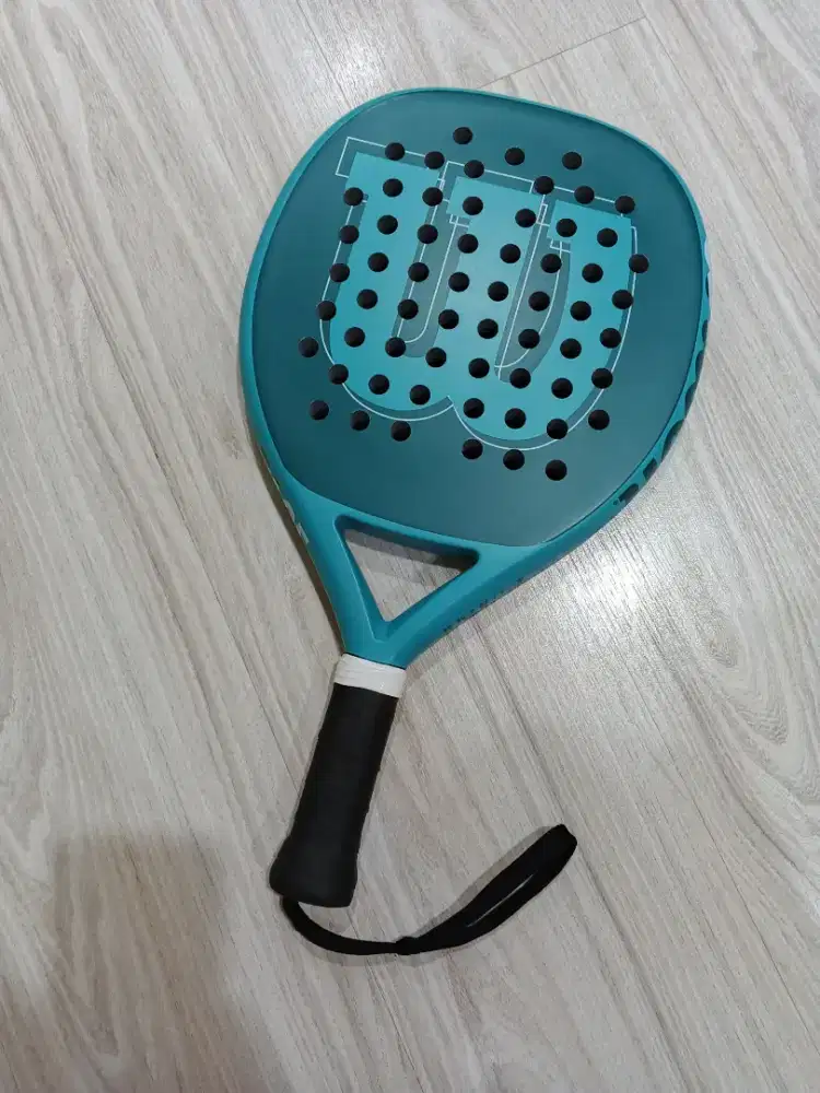 Dijual Cepat! Wilson Pace V1 Raket Padel – Kondisi Mulus, Harga Oke!