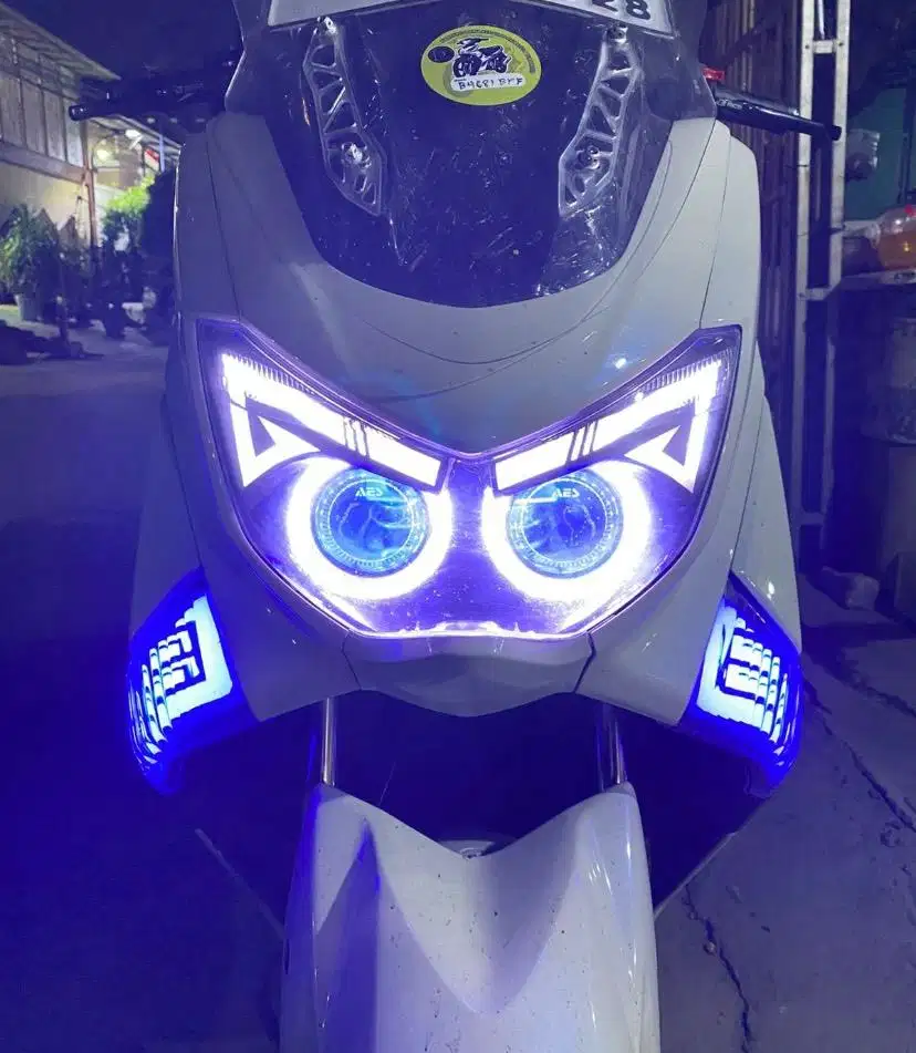 Lampu biled nmax old mata 2