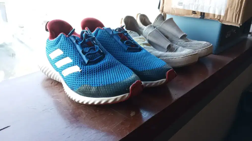 Sepatu sneaker jual sepaket