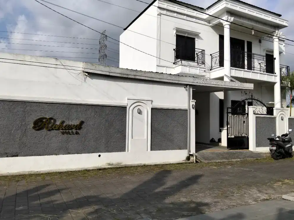 Di jual villa gaya eropa