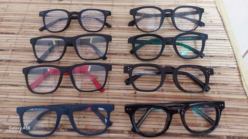Berbagai macam frame kacamata