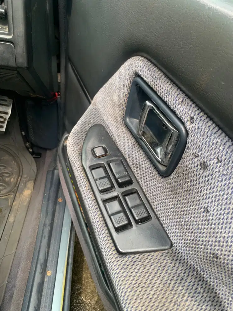 Mazda 323 1989 Bensin