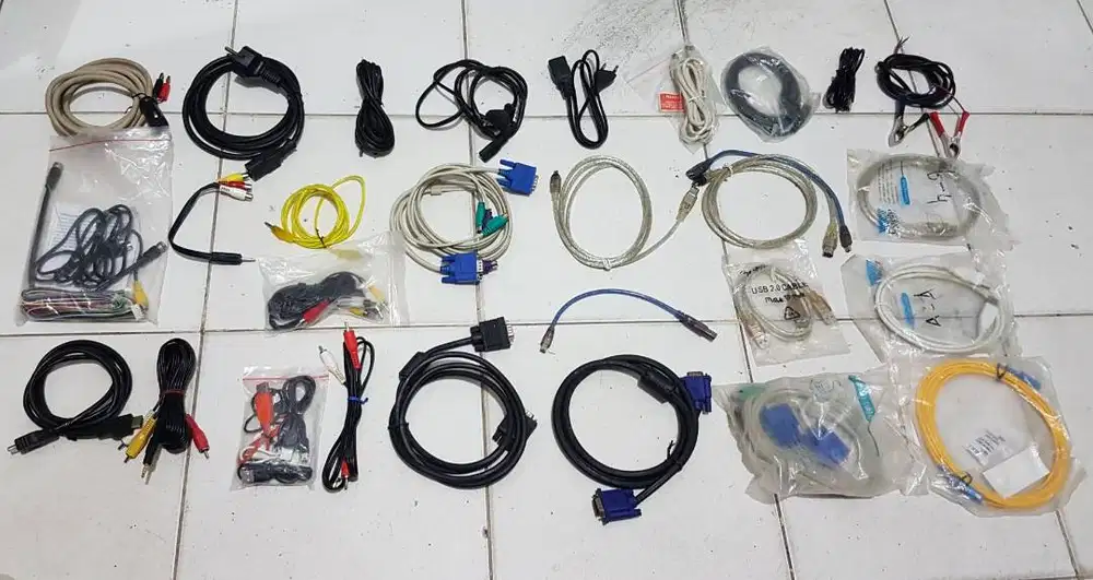 Macam2 Kabel:AC Cord,Audio,Akai,Mic,Charger,Adaptor,Hdmi,VGA, dll.