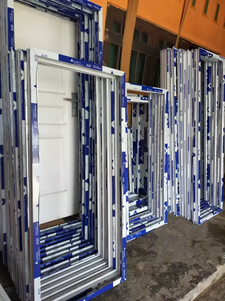 KUSEN, PINTU DAN JENDELA ALUMINIUM