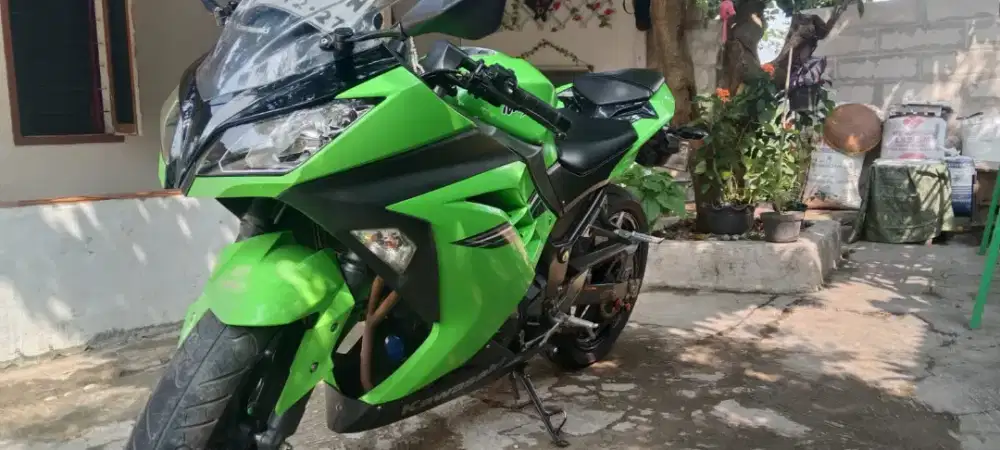 Di Jual Ninja 250 Fi THN 2017 Original Full Antik