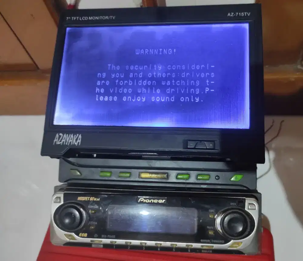 Tv mobil lipat fleksibel dan tape Pioneer