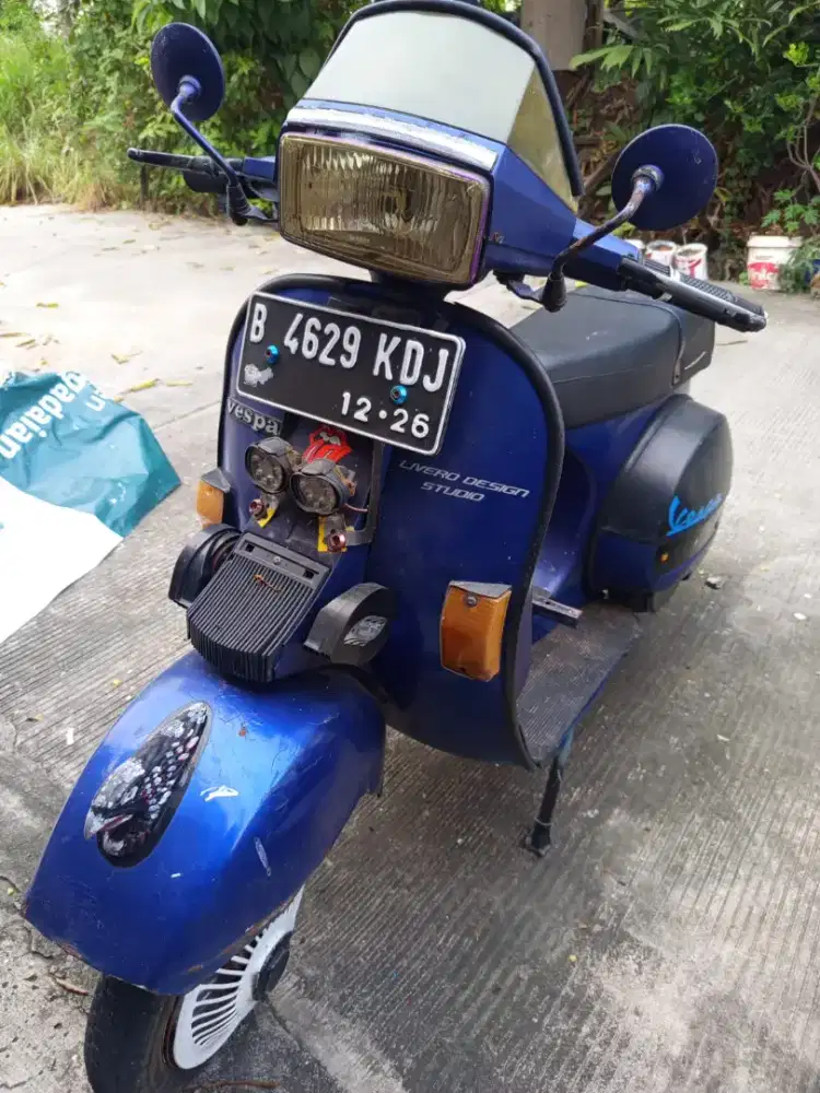 VESPA P 150 X TAHUN 2004