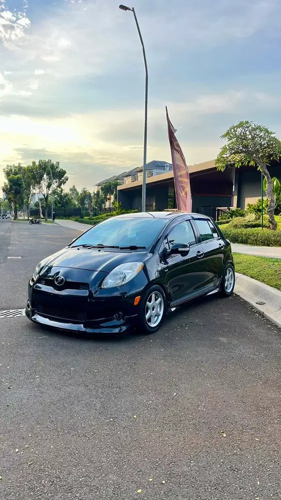 Toyota Yaris E 2012 AT