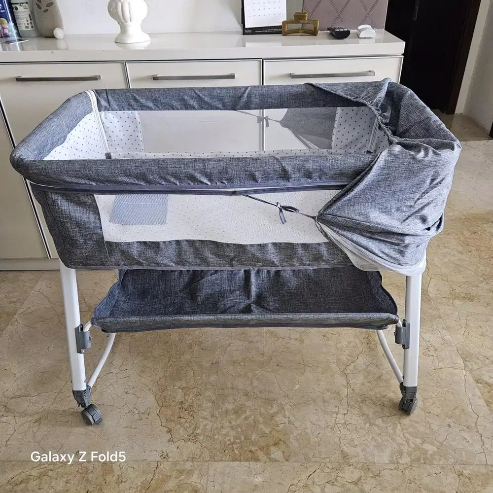 Second Tempat Tidur Bayi.