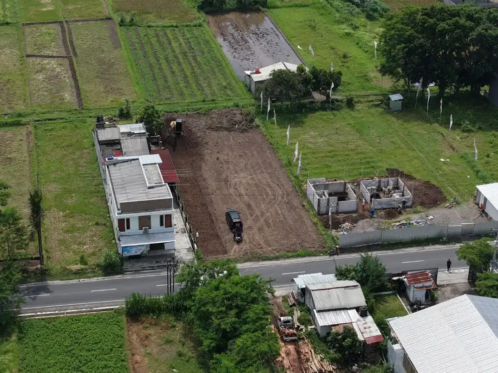 Tanah Pinggir Jalan Raya Dekat Masjid Suciati Sleman