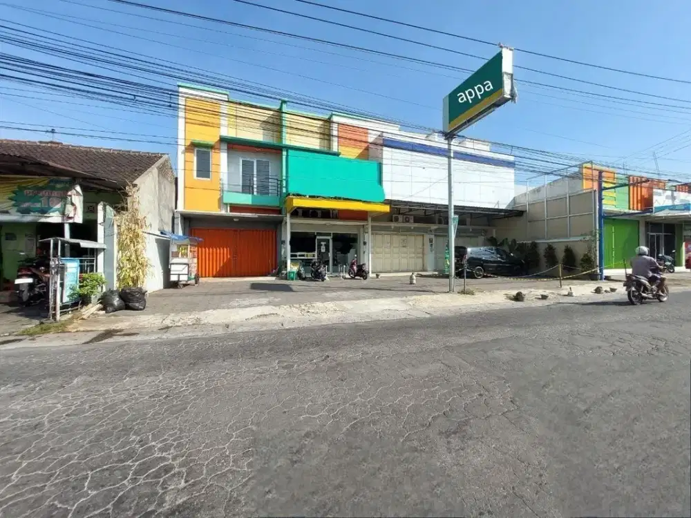 Istimewa Ruko Hak Milik di Jl. Kabupaten dekat RS UGM