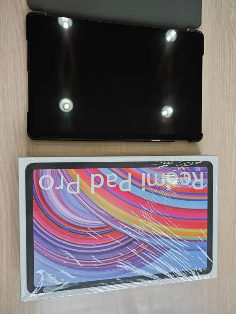 REDMI PAD PRO wifi 8/256GB + Smart Pen Mulus Seperti Baru