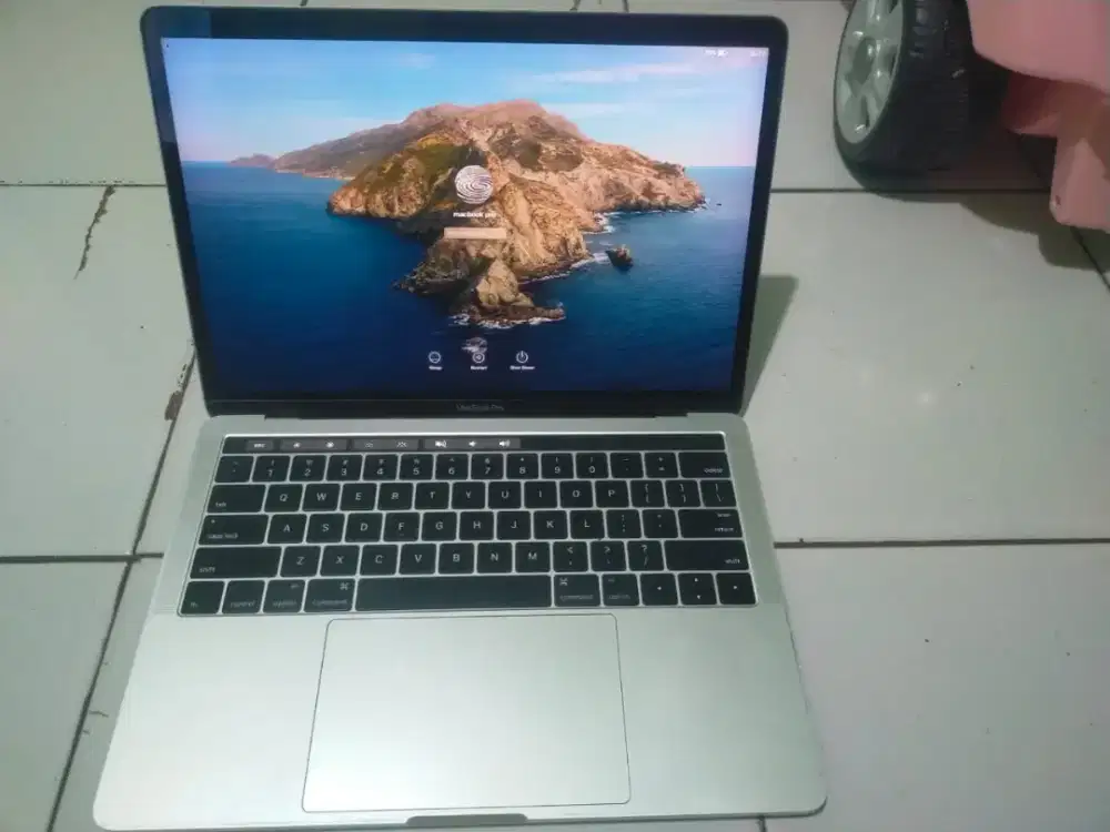 Macbook Pro 2016 Core i5 Ram 8/512Gb Toucbar