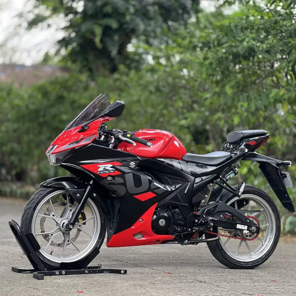SUZUKI GSX 150R MERAH 2022 KM RENDAH PAJAK PANJANG NO MINUS