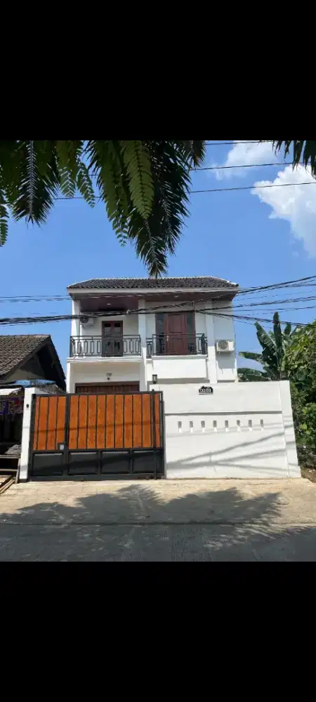 RUMAH BARU DAN NYAMAN SIAP HUNI  STRATEGIS KE SERPONG DAN JABODETABEK