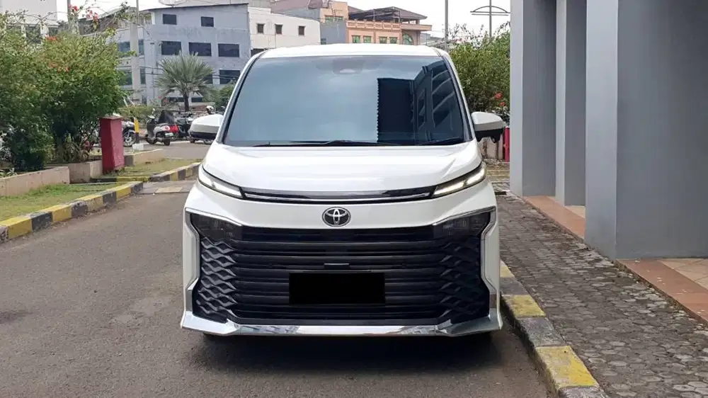 [ GARANSI 5TH ] Toyota Voxy 2.0 CVT TSS AT 2023/2024