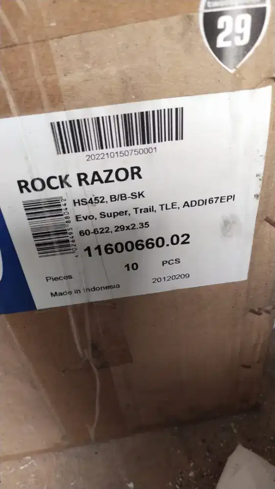 Ban luar schwalbe rock razer