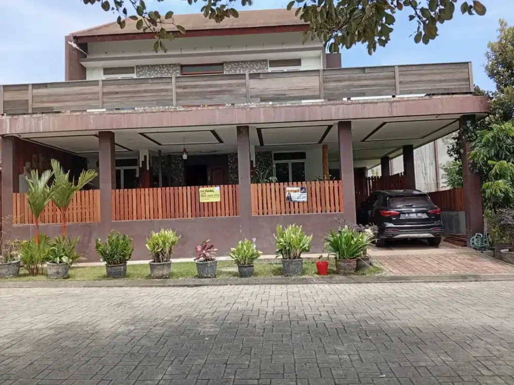 Dijual Rumah Lux 2 Lantai Siap Huni Nyaman Terawat Lokasi di Kota Baru Parahyangan Cluster Jingganagara Bandung