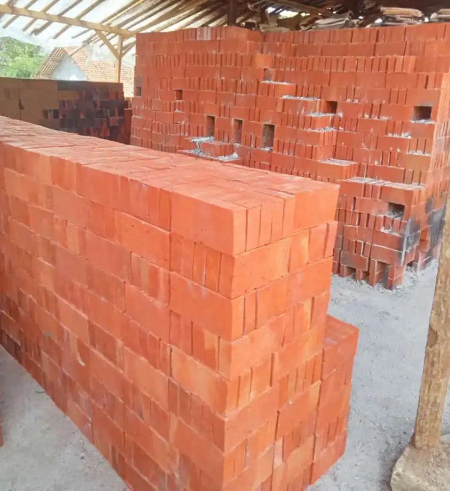 Bata merah pres murah