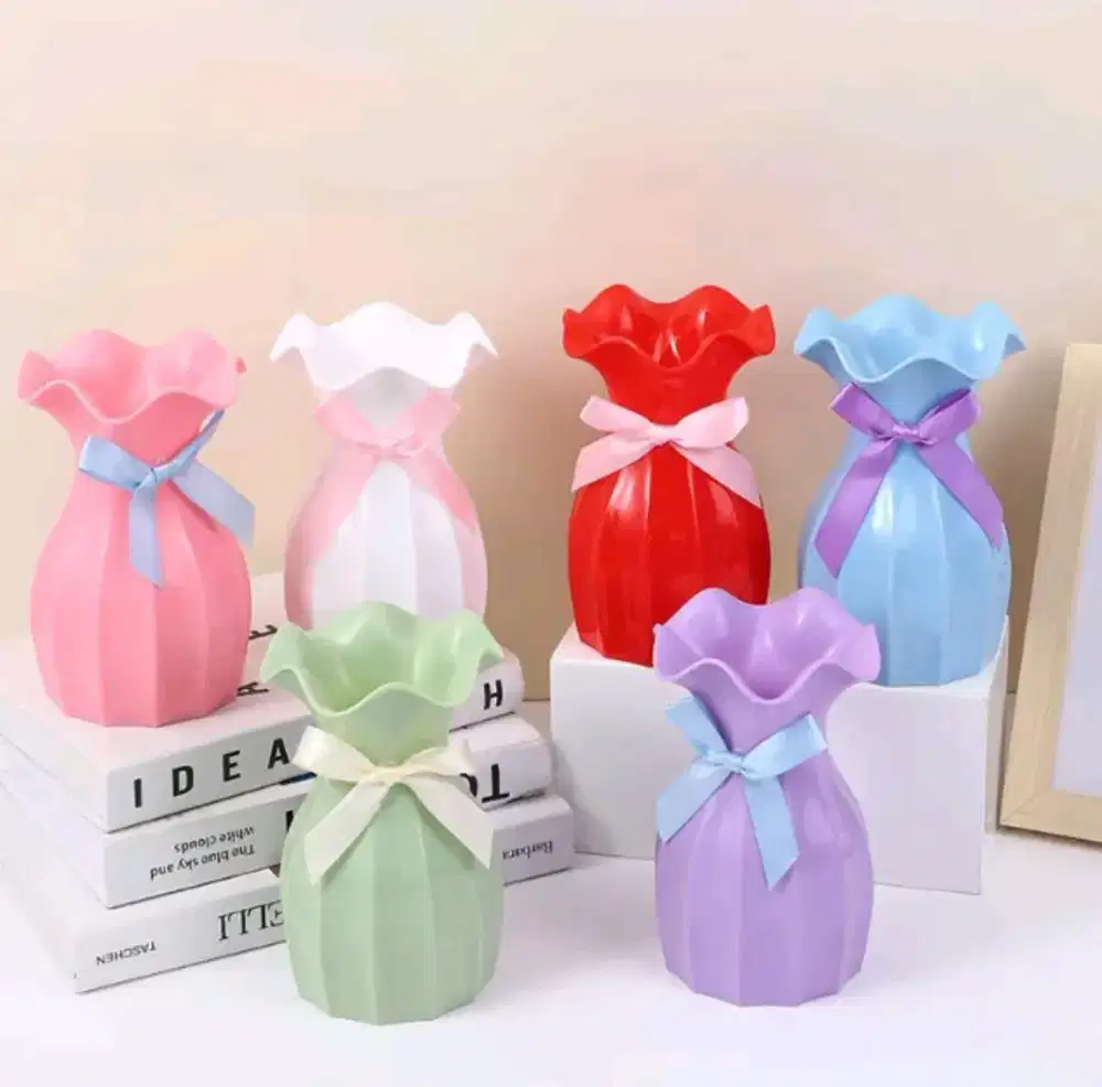 Vas Bunga Plastik Estetik Simpel - Dekorasi Rumah