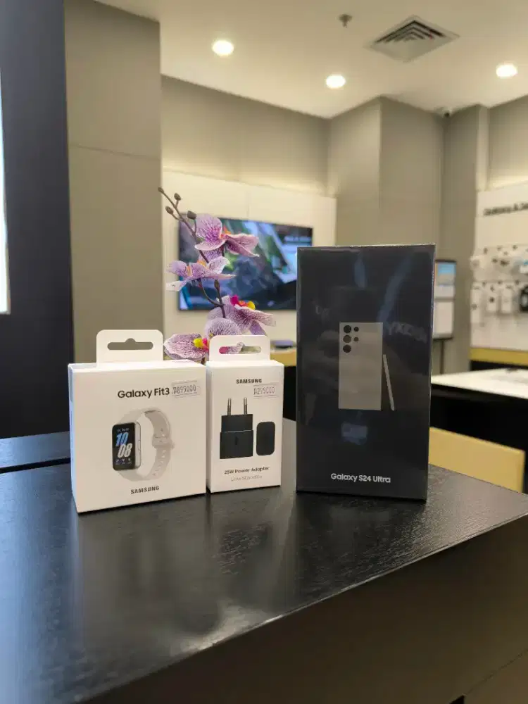 Samsung Galaxy S24 Ultra 12/256GB Free Adapter 25W & Galaxy Fit 3