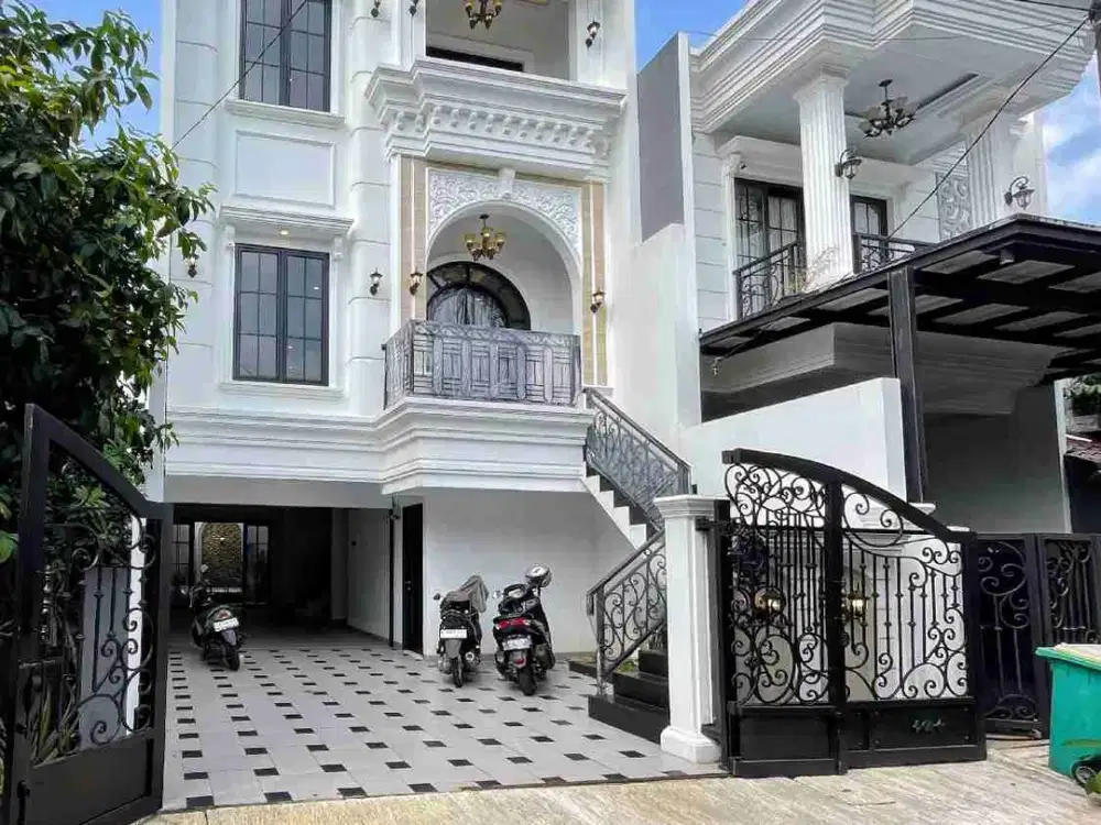 Rumah Baru Mewah Modern Dalam Komplek Besar Akses Jalan Luas Lokasi Strategis Di Jagakarsa