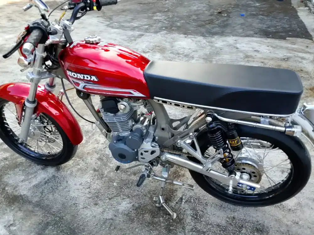 Cb100 thn 1978  ishh sq