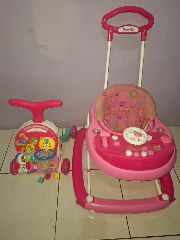 PreLoved Baby Walker Family & Walker SugarBaby