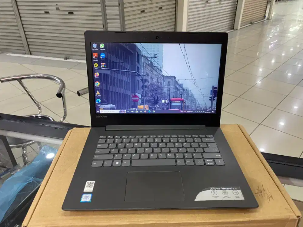 LAPTOP Lenovo Ideapad 320/Processor Core i3-6006U/Ram 4 GB/HDD 500GB