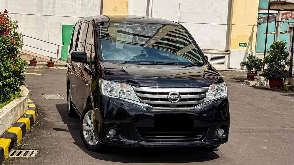 Nissan Serena 2.0 X AT Non HWS 2013