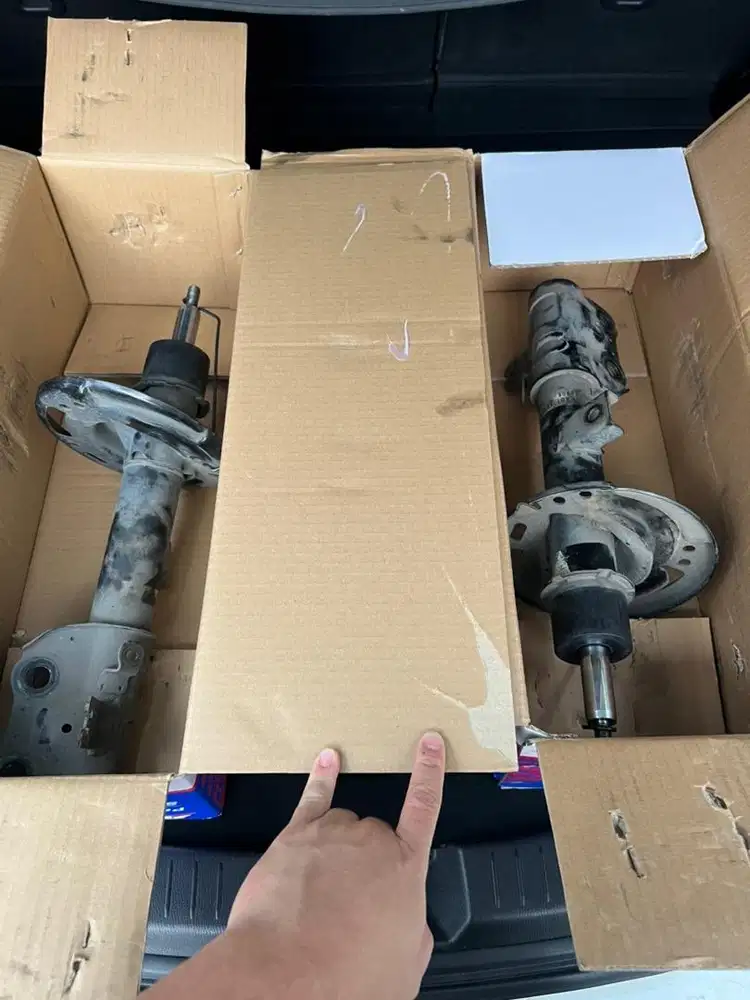 Jual shock cx5 2015 depan