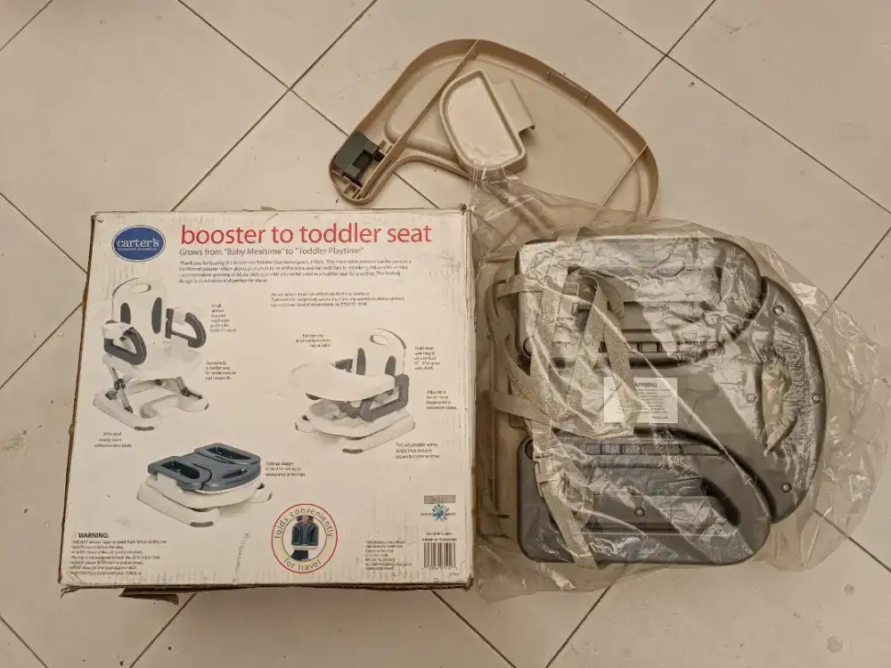 Tempat duduk untuk memberi makan bayi merk Carters