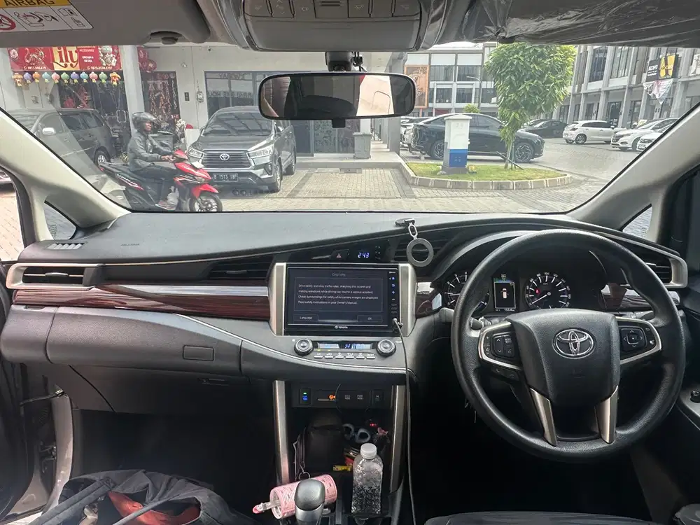 Toyota Kijang Innova 2022 V luxury 2.0V AT
