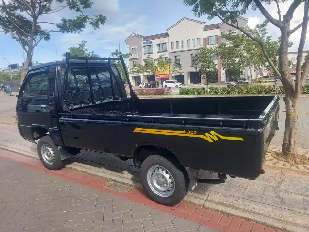 Mitsubishi L300 PickUp Euro4 2024 R/T/USB JVC/Flat Deck/STNK Kir Hidup